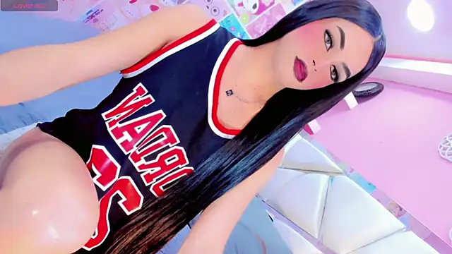 Snapshot of ValeriQueen chatting on May 2026 12:56:01 PM ValeriQueen online show from May 2026 12:56:01 PM