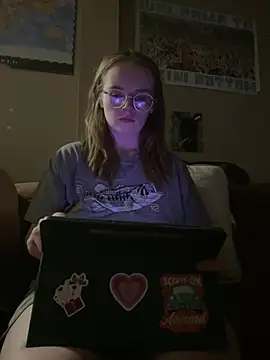 Snapshot of skyerose11 chatting on July 2026 01:00:01 AM skyerose11 online show from July 2026 01:00:01 AM