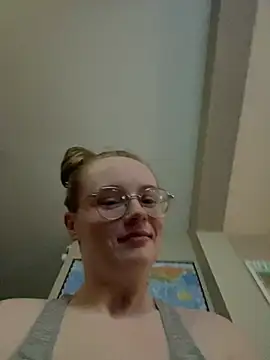 Snapshot of skyerose11 chatting on July 2026 08:00:01 PM skyerose11 online show from July 2026 08:00:01 PM