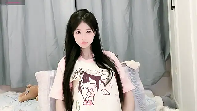 XiaoMei-iiiiii online show from May 2026 07:13:01 AM