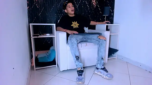 Lian Jacob online show from June 2026 07:41:01 PM