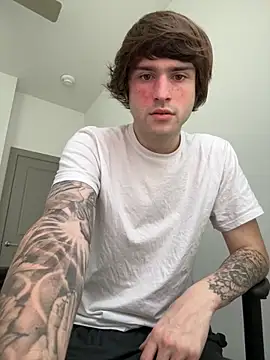 Snapshot of Motion chatting on April 2026 05:47:01 PM Motion online show from April 2026 05:47:01 PM