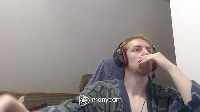 Snapshot of Milkyman7 chatting on December 2025 09:11:01 PM Milkyman7 online show from December 2025 09:11:01 PM