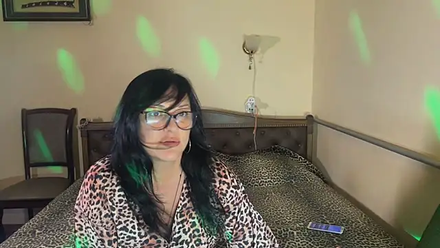 OxiLovex online show from July 2026 08:56:01 PM