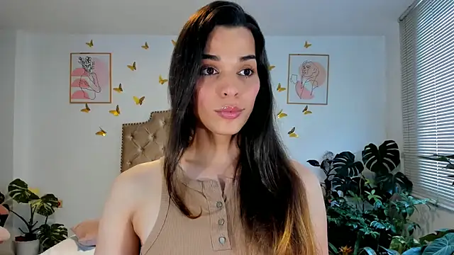 bella grego online show from June 2026 07:14:01 PM