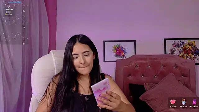 Maggiee 1 online show from June 2026 07:18:02 PM
