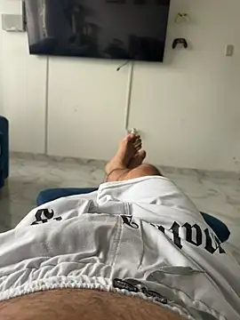fabianvergon94 online show from April 2026 06:21:01 PM