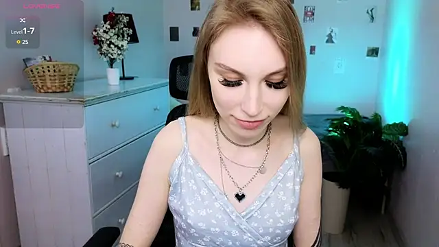 MilaDuales online show from May 2026 05:37:01 AM