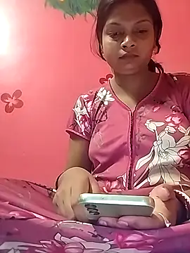 Snapshot of Simupaul001 chatting on May 2026 09:00:01 PM Simupaul001 online show from May 2026 09:00:01 PM