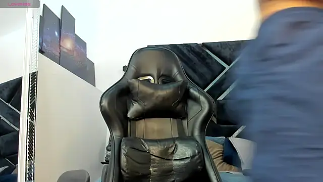 Snapshot of Jayden_VanceJS chatting on April 2026 01:41:02 PM Jayden VanceJS online show from April 2026 01:41:02 PM