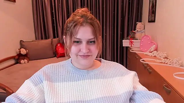 NoraLiin online show from May 2026 07:18:01 PM