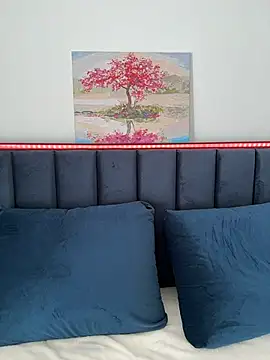 Mira Luna online show from April 2026 05:32:02 AM