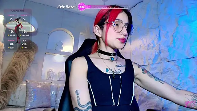 Moon Red r online show from May 2026 08:02:02 PM