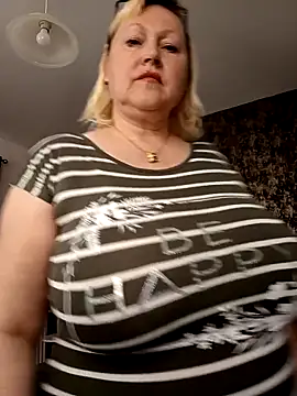 I amVeronicle online show from April 2026 12:30:01 PM