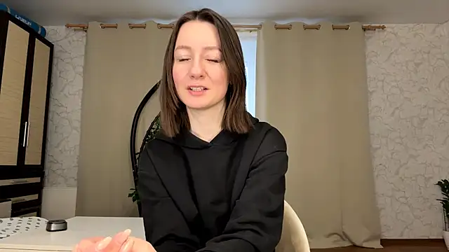 Snapshot of MariaSpadoni chatting on April 2026 04:26:01 PM MariaSpadoni online show from April 2026 04:26:01 PM