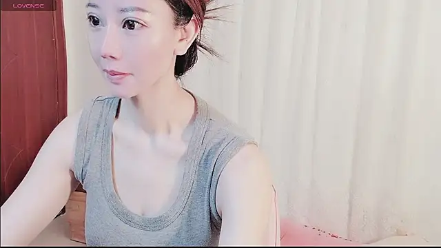 Victoria05031 online show from May 2026 03:31:02 PM
