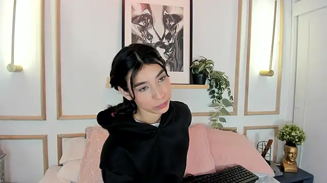 Snapshot of Nanami_ chatting on July 2026 12:03:01 PM Nanami online show from July 2026 12:03:01 PM