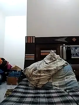 rahul02sharma05 online show from April 2026 06:13:01 AM