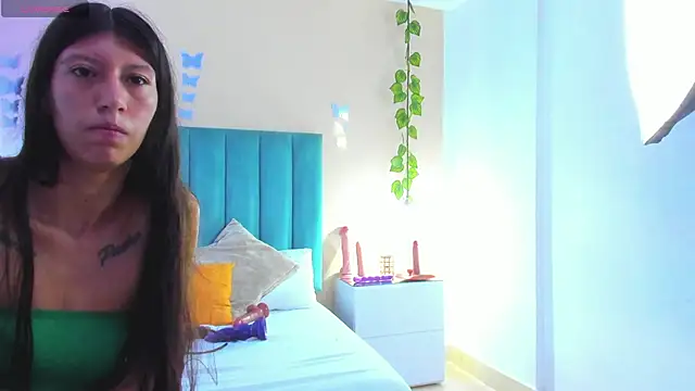 ARIANA CRI-X online show from May 2026 11:38:02 AM