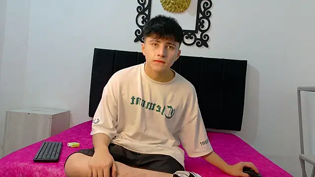 Snapshot of LunayDream chatting on July 2026 11:58:02 AM LunayDream online show from July 2026 11:58:02 AM