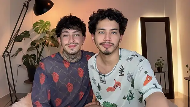 Snapshot of Noah_and_Steven chatting on May 2026 08:03:02 PM Noah and Steven online show from May 2026 08:03:02 PM