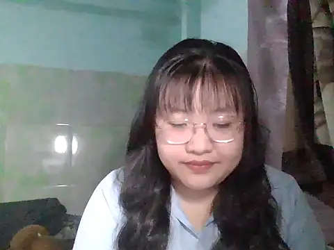 Minot01 online show from April 2026 03:02:01 PM