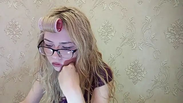 Snapshot of DelicaBrome chatting on July 2026 09:34:02 AM DelicaBrome online show from July 2026 09:34:02 AM