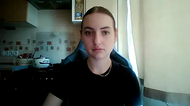 Snapshot of Lisanta chatting on May 2026 12:33:01 PM Lisanta online show from May 2026 12:33:01 PM