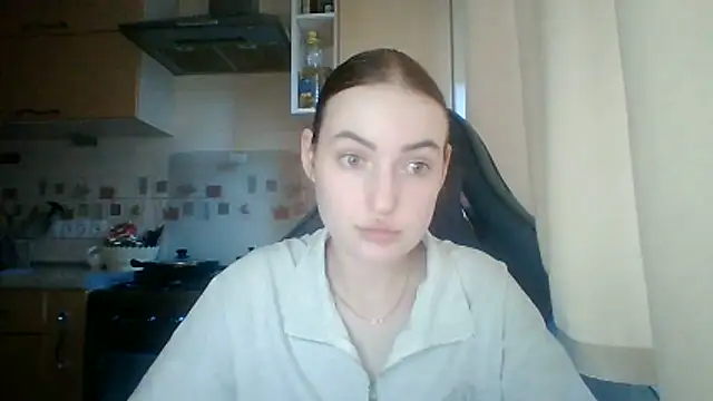 Lisanta online show from June 2026 03:47:01 PM