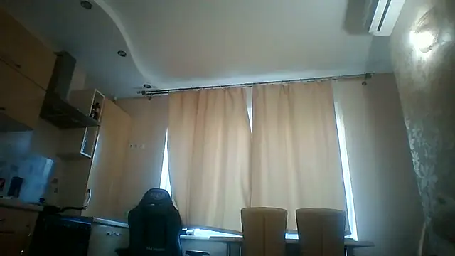 Lisanta online show from June 2026 03:38:02 PM