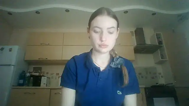 Lisanta online show from June 2026 07:04:01 PM