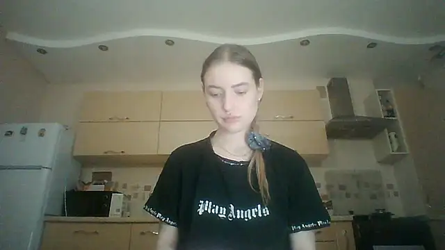Lisanta online show from July 2026 07:35:02 PM