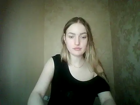 Lisanta online show from July 2026 05:42:02 PM