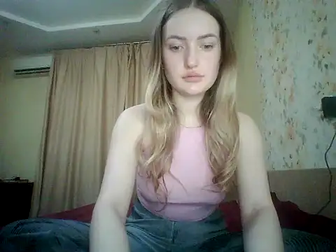 Lisanta online show from July 2026 07:13:02 PM
