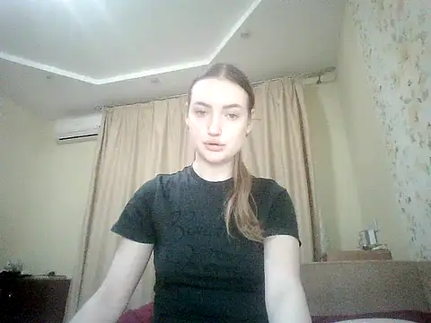 Lisanta online show from August 2026 08:52:02 PM