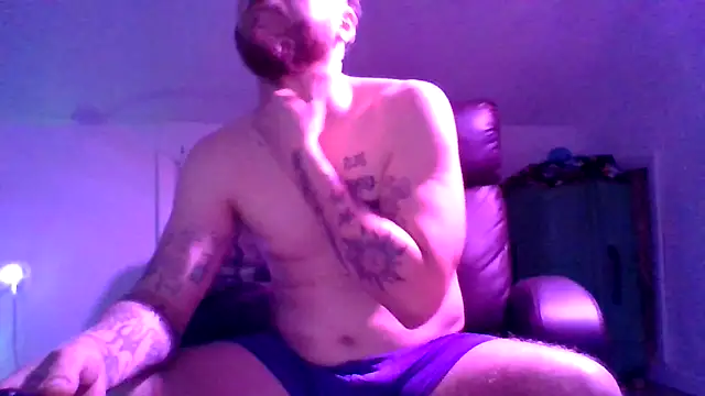 Snapshot of MrPurple999 chatting on June 2026 12:56:02 AM MrPurple999 online show from June 2026 12:56:02 AM