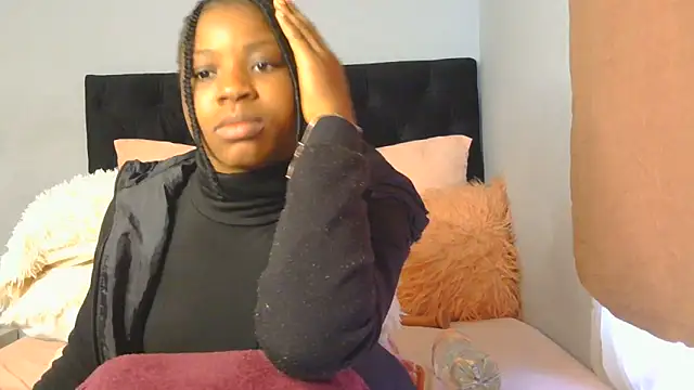 julianaa19 online show from May 2026 06:31:02 AM