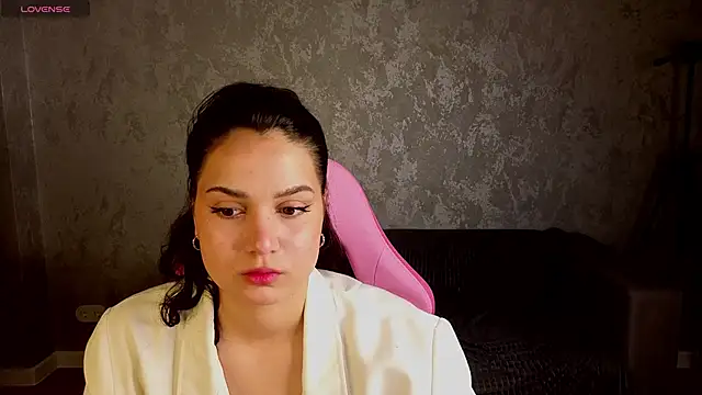 Vivien Ross online show from May 2026 01:11:01 AM