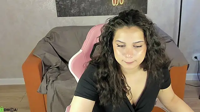 Vivien Ross online show from May 2026 01:14:02 AM