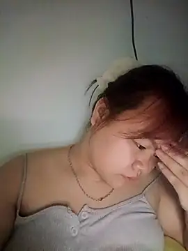 Truxcy1 online show from April 2026 12:53:01 AM