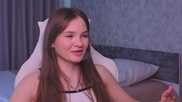 Luyten726 8B online show from May 2026 12:56:01 PM