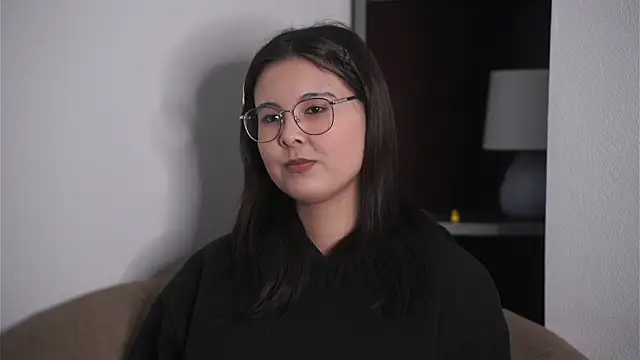 FlorentinaPinson online show from April 2026 02:18:01 PM