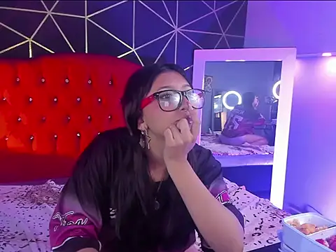 Selene Rushe online show from April 2026 01:06:02 PM