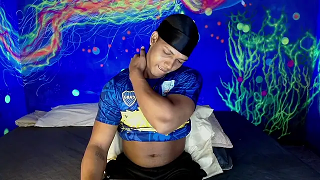 zoriel bigcock online show from June 2026 12:33:01 AM