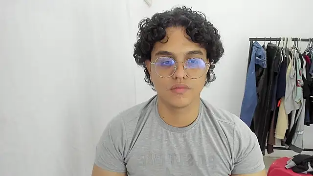 Donatello versus online show from April 2026 01:42:02 AM