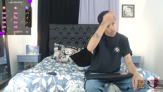 Mia Hiills online show from May 2026 08:06:01 PM