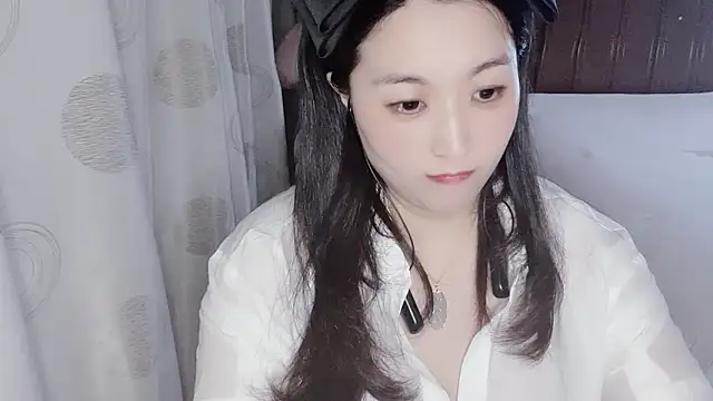 Snapshot of D-Misslu chatting on June 2026 03:39:02 PM D-Misslu online show from June 2026 03:39:02 PM
