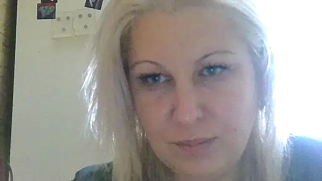 Neferedit online show from July 2026 12:44:01 PM