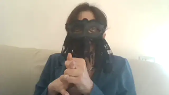 HelenTiAscolta online show from April 2026 05:10:02 PM