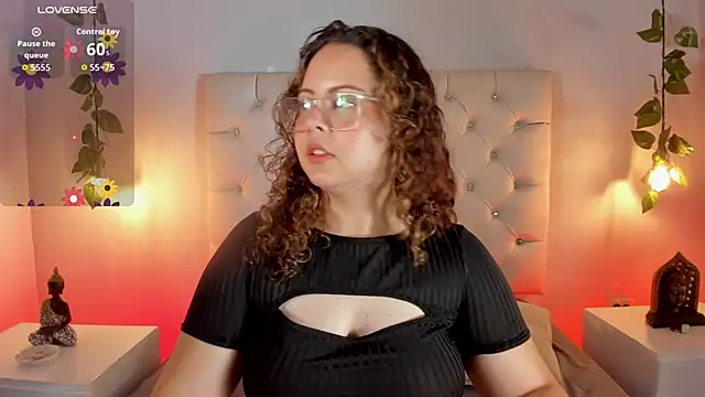 Samantha Greey  online show from May 2026 09:11:02 PM